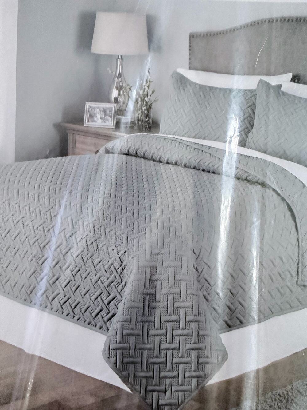 Mainstay Made For VCNY Home Full/Queen Size Quilt Gray Basket Weave New